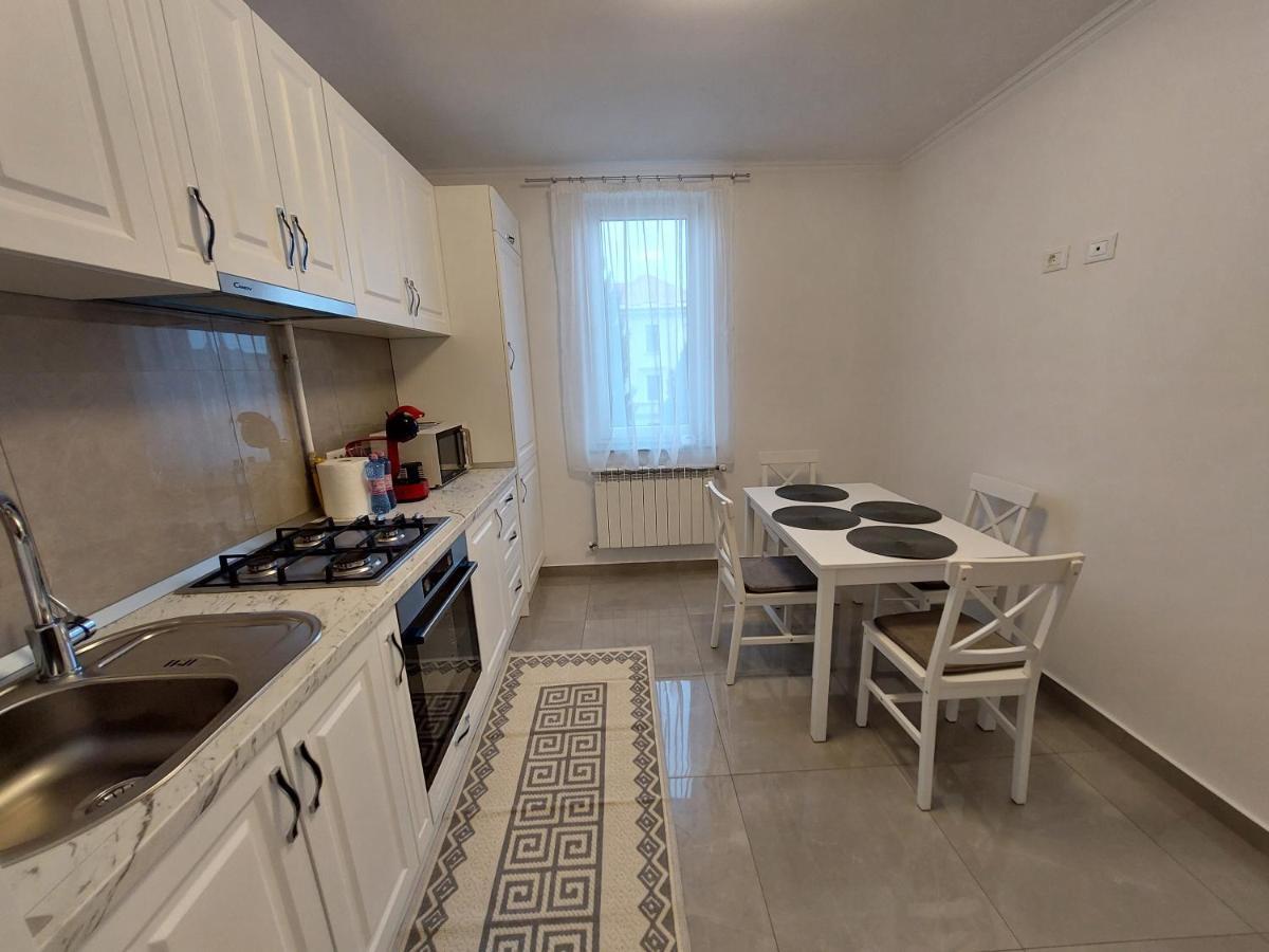 Trandafirului Residence Central Suceava Exteriör bild