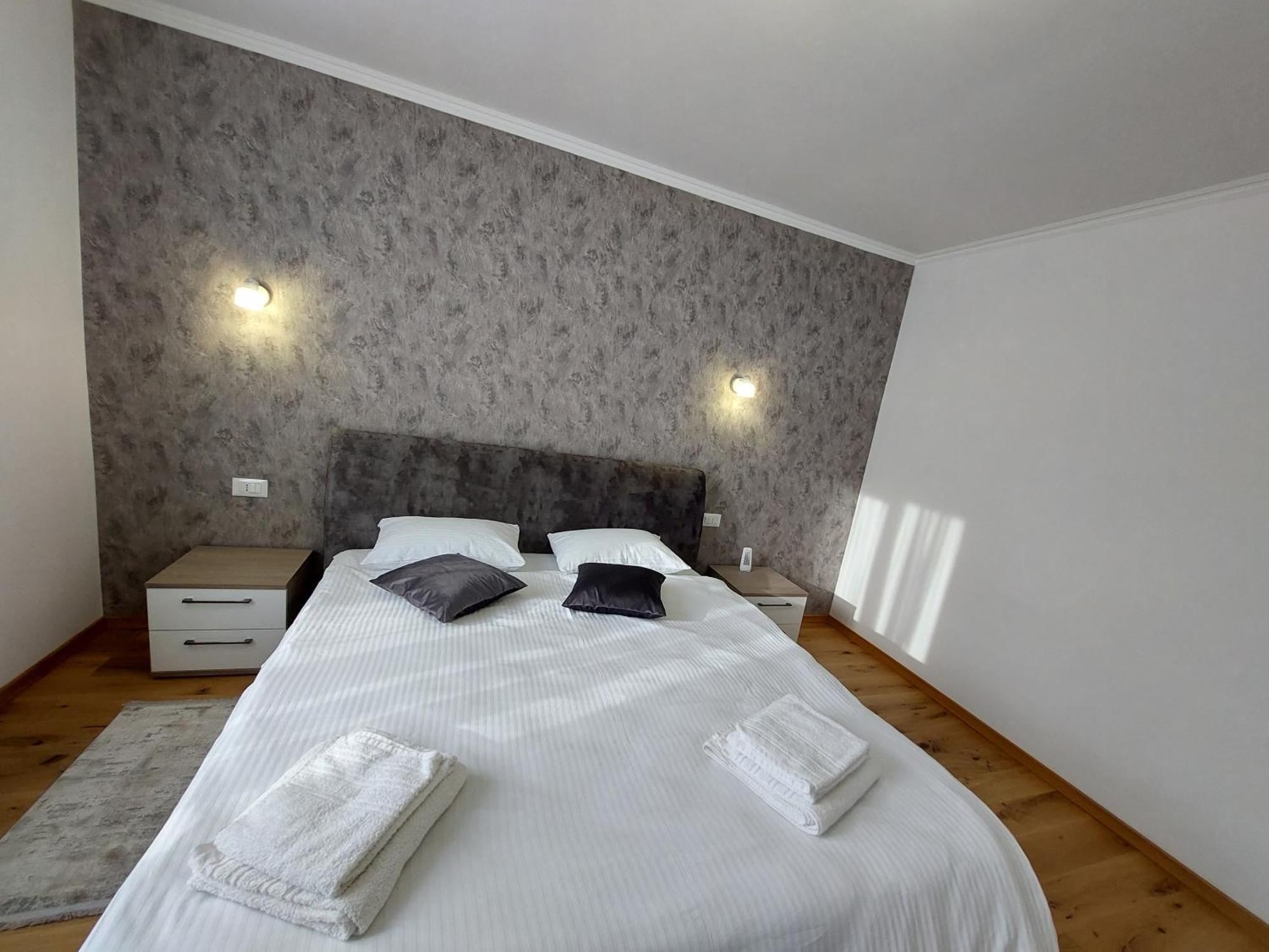 Trandafirului Residence Central Suceava Exteriör bild